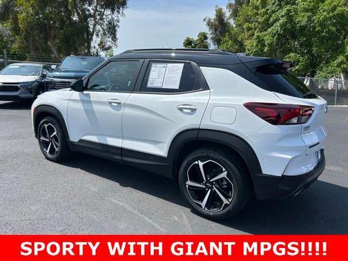 Iridescent Pearl Tricoat 2023 Chevrolet Trailblazer RS