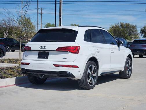 2024 Audi Q5 45 S line Premium Plus