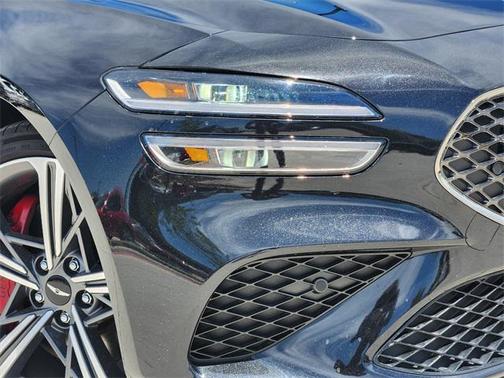 2024 Genesis G70 2.5T RWD