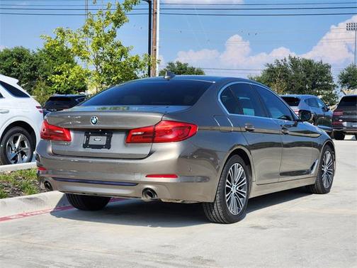 2019 BMW 530 530i