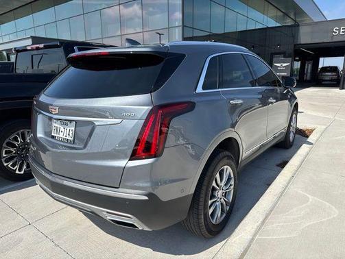 Steel Metallic 2022 Cadillac XT5 Premium Luxury