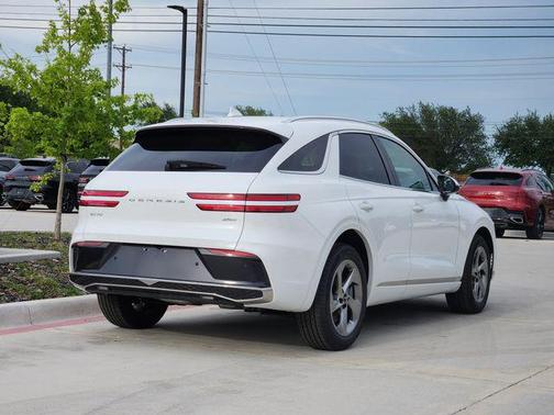 Alta White 2026 Genesis GV70 2.5T