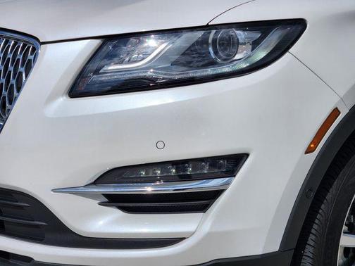 White Platinum Clearcoat Metallic 2019 Lincoln MKC Reserve