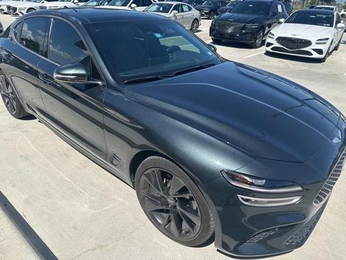 2023 Genesis G70 2.0T RWD