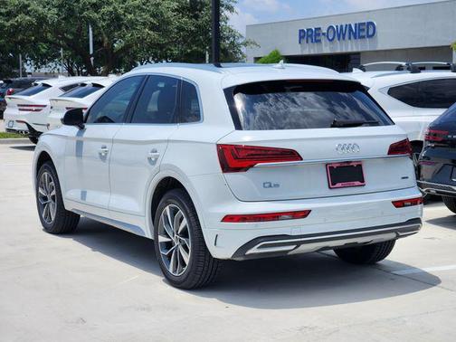 Glacier White 2021 Audi Q5 45 Premium