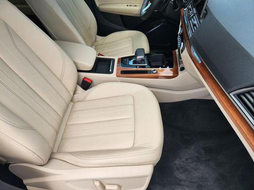 Glacier White 2021 Audi Q5 45 Premium