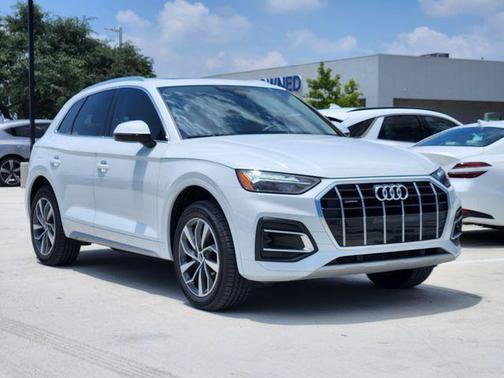 Glacier White 2021 Audi Q5 45 Premium