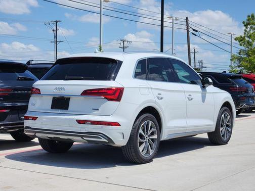Glacier White 2021 Audi Q5 45 Premium
