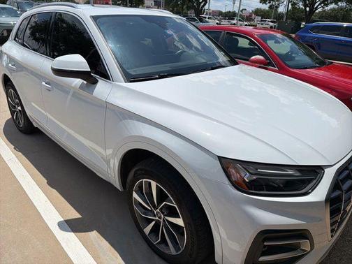 Glacier White 2021 Audi Q5 45 Premium