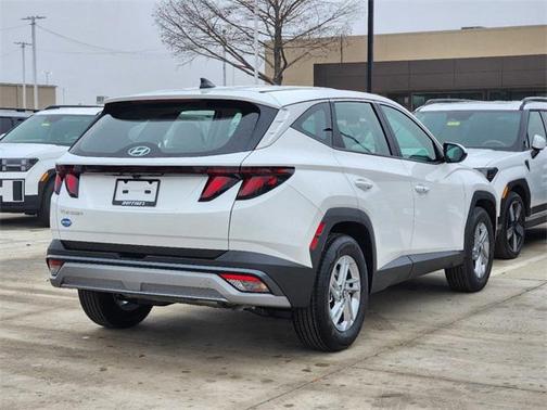 2025 Hyundai TUCSON SE