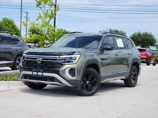 Avocado Green Pearl 2024 Volkswagen Atlas 2.0T SE w/Technology 4MOTION