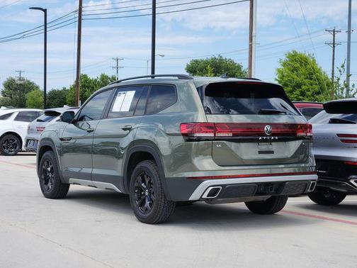 Avocado Green Pearl 2024 Volkswagen Atlas 2.0T SE w/Technology 4MOTION