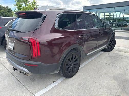 Sangria 2022 Kia Telluride EX