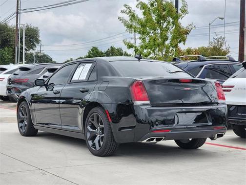 2023 Chrysler 300 S
