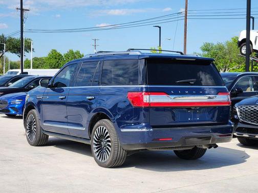 2018 Lincoln Navigator Black Label
