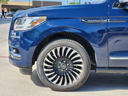 2018 Lincoln Navigator Black Label