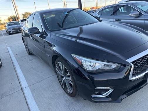 2018 INFINITI Q50 Hybrid Base