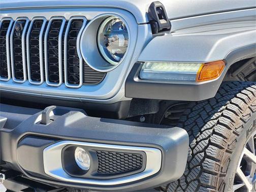 2024 Jeep Wrangler 4-Door Sahara 4x4