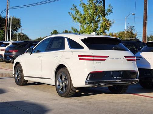2026 Genesis GV70 2.5T Advanced