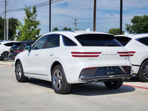 White 2026 Genesis GV70 2.5T