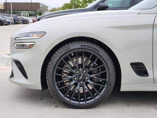 Vatna Gray 2026 Genesis G70 3.3T Prestige Graphite