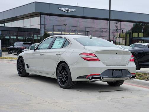 Vatna Gray 2026 Genesis G70 3.3T Prestige Graphite