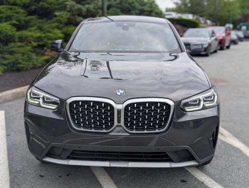 2024 BMW X4 xDrive30i