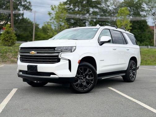 Iridescent Pearl Tricoat 2023 Chevrolet Tahoe LT