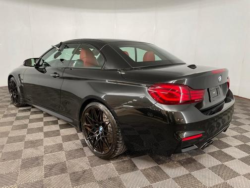 Photo 3 of 32 of 2020 BMW M4 Base