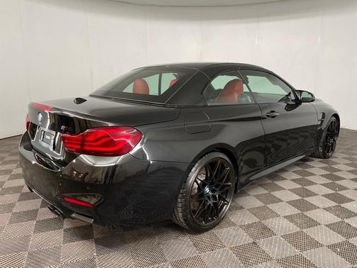 Photo 5 of 32 of 2020 BMW M4 Base
