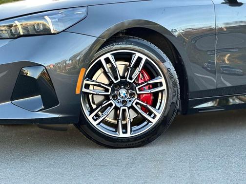 2024 BMW 530 i xDrive