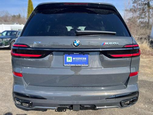 2025 BMW X7 M60i