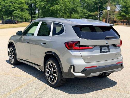 Space Silver 2026 BMW X1 xDrive28i
