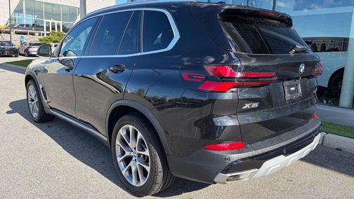 Black Sapphire Metallic 2024 BMW X5 xDrive40i