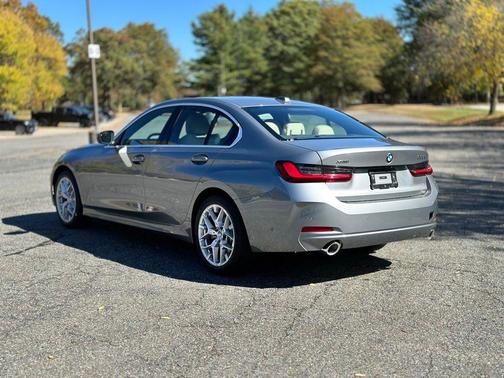 2025 BMW 330 i xDrive