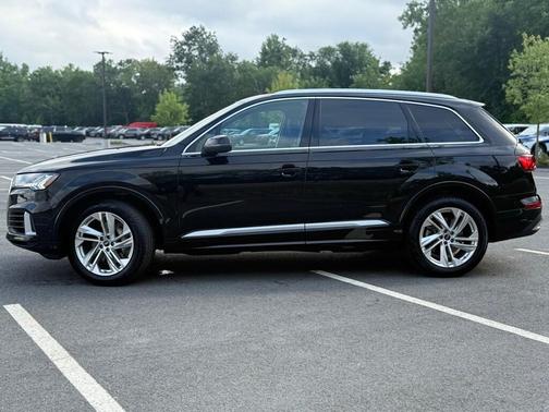 2023 Audi Q7 55 Premium