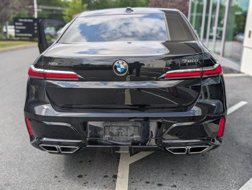 2024 BMW 760 760i xDrive