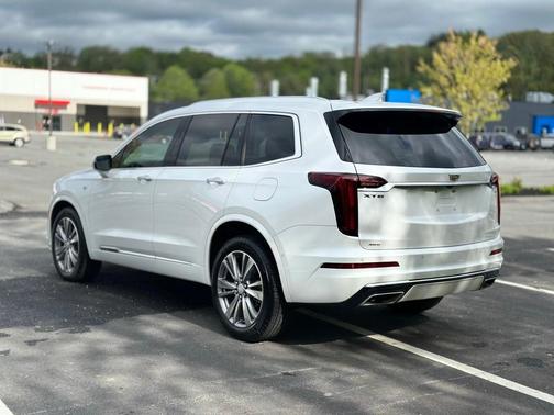 2023 Cadillac XT6 Premium Luxury AWD