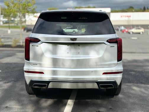 2023 Cadillac XT6 Premium Luxury AWD