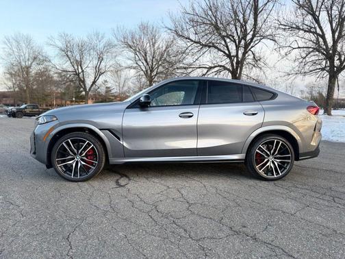 2026 BMW X6 M60i