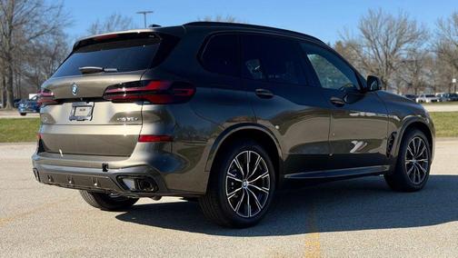 Manhattan Green Metallic 2026 BMW X5 PHEV xDrive50e
