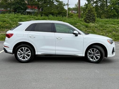 2021 Audi Q3 45 S line Premium