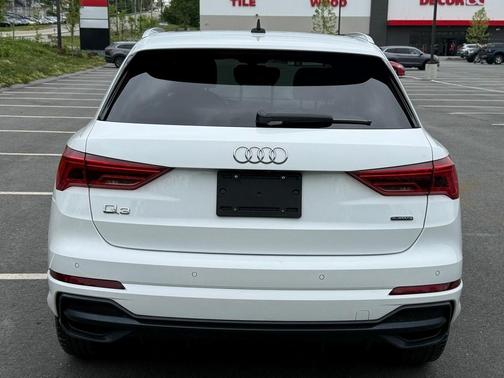 2021 Audi Q3 45 S line Premium