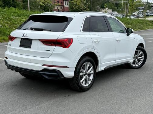 2021 Audi Q3 45 S line Premium