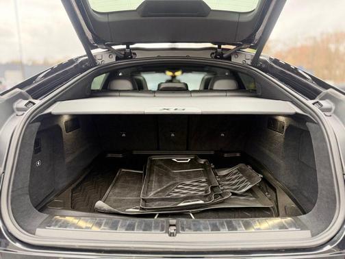 Black Sapphire Metallic 2023 BMW X6 xDrive40i