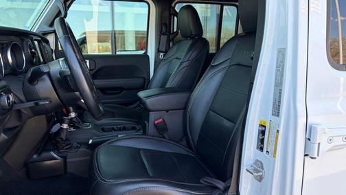 Bright White Clearcoat 2021 Jeep Wrangler Unlimited Sahara