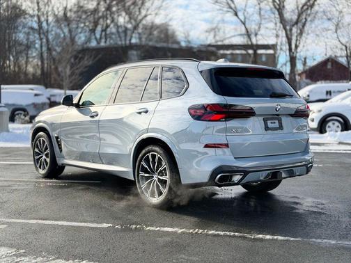2025 BMW X5 xDrive40i