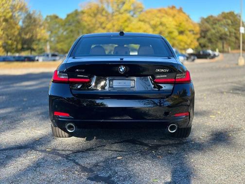 2025 BMW 330 i xDrive