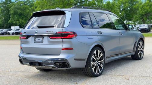 C5A 2027 BMW X7 M60i