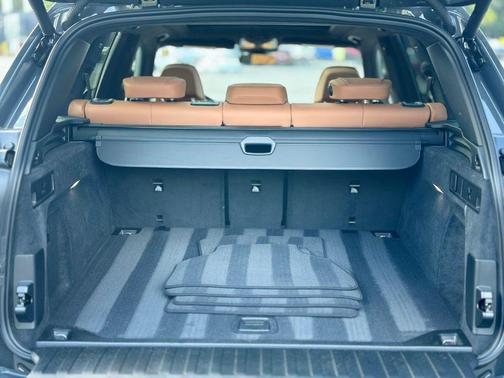 2025 BMW X5 M60i